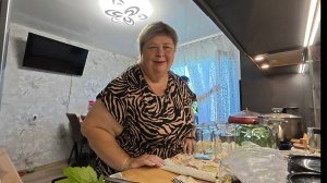 Заготовки продолжаются/вкусные хрустящие  огурчики/ .Наш завтрак.