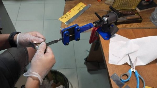 Тиски ножедела Profi KMT TN Pro