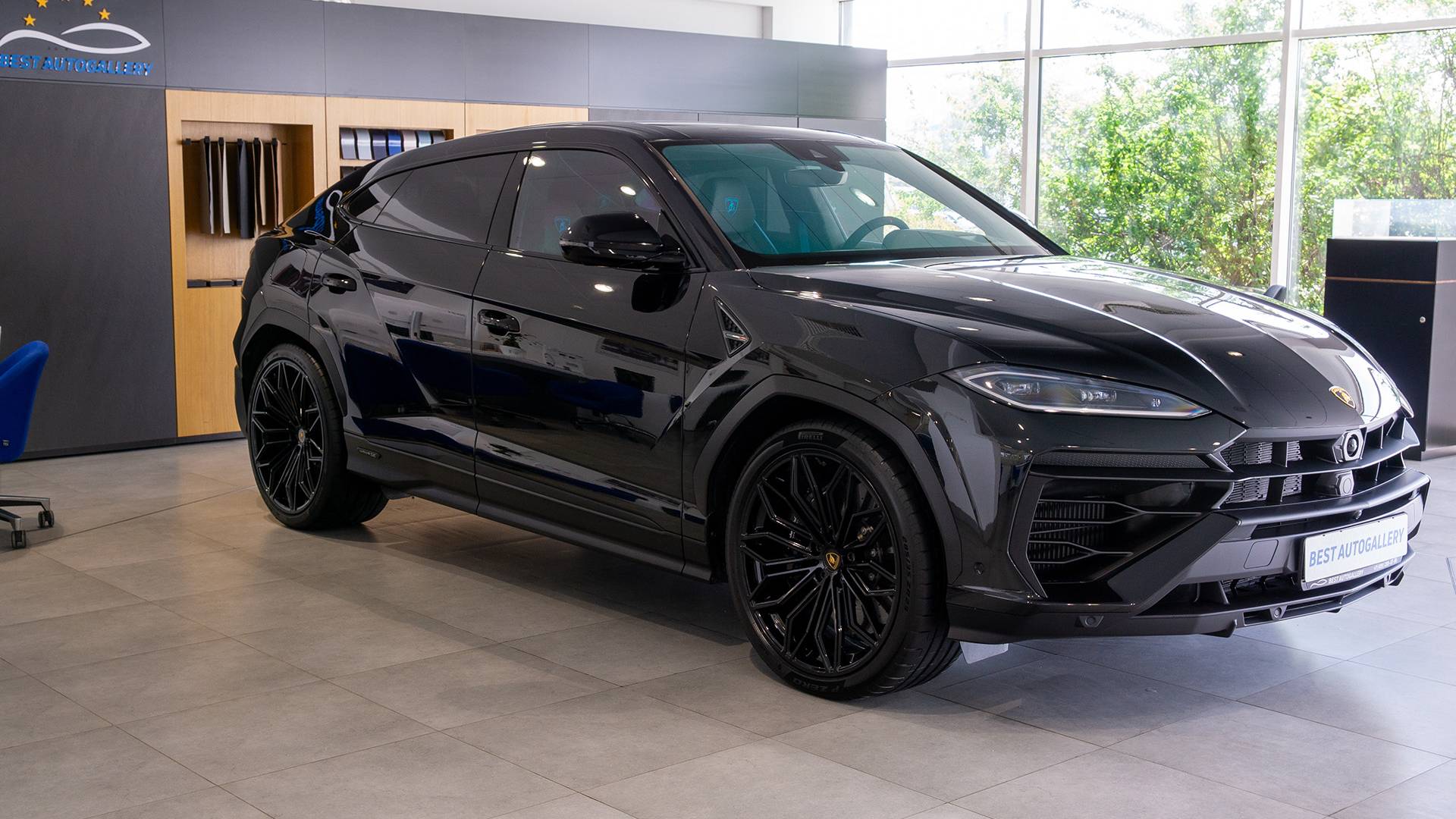 Lamborghini Urus 2025 смотреть онлайн