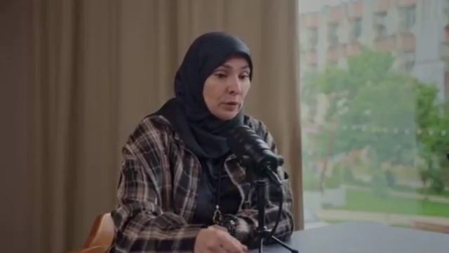 Айна Гамзатова властная женщина?