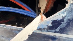 Поликормат в сэндвич-конструкции лодки. К чему приводит тонкий ламинат.