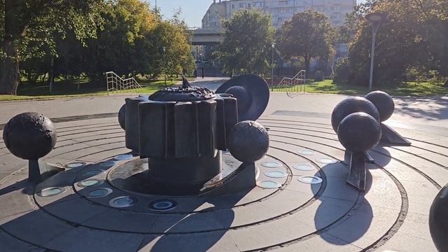 Аллея Космонавтов. Останкинский район города Москвы. Рядом с метро ВДНХ. СВАО смотреть онлайн