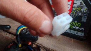 Как_установить_клемму_в_разъёме.