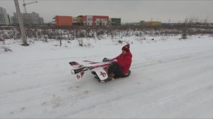 С самолетом на снегокате))