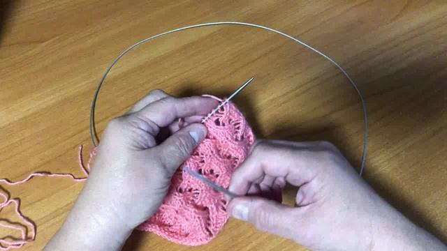 Интересный плетёный узор спицами для ваших изделий смотреть онлайн