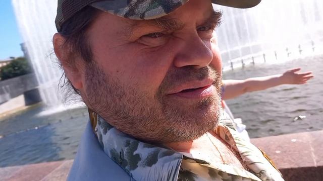 19 июля 2025. Побывали с Надеждой на Московской площади, у фонтанов. смотреть онлайн