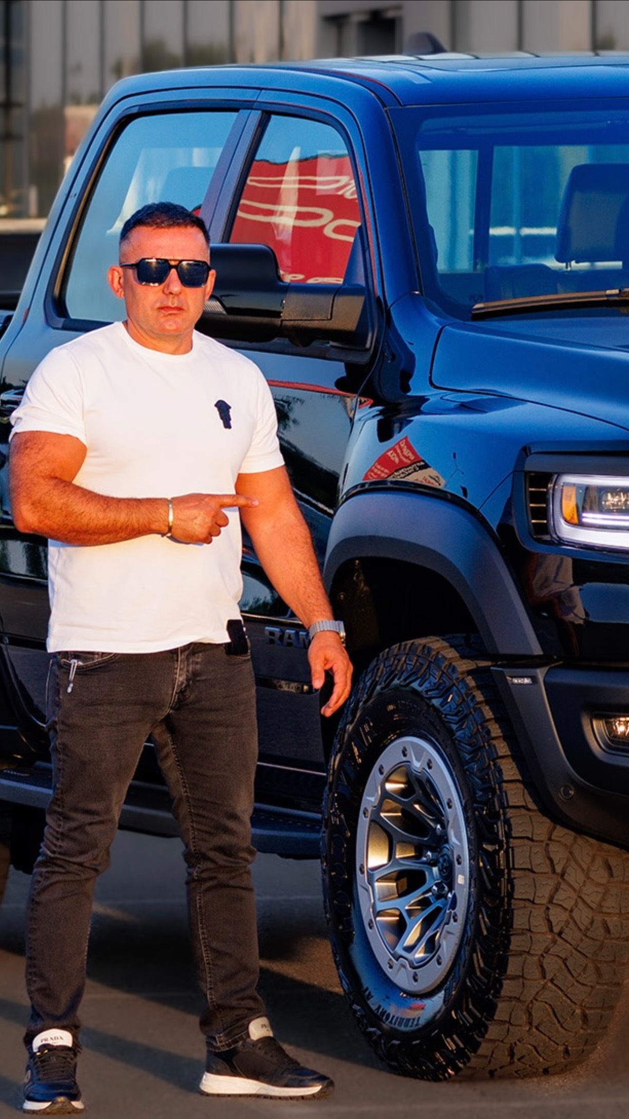 DODGE RAM RHO 2025: АМЕРИКАНСКАЯ ЛЕГЕНДА с 540 ЛОШАДЬМИ | ПОЛНЫЙ ФАРШ! смотреть онлайн