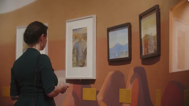 LOOKY смотреть онлайн