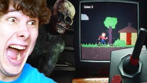 В ТВОЕЙ КОМНАТЕ УБИЙЦА