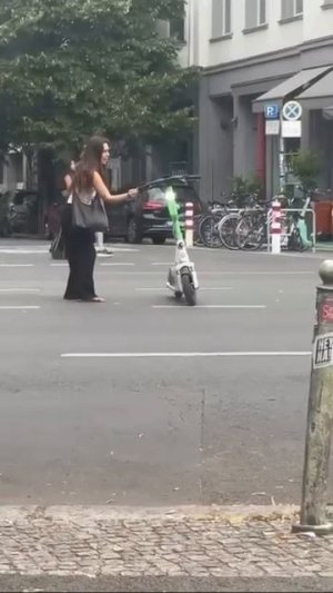 Машина в руках дуры