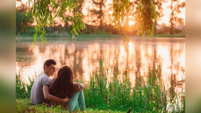 Эдуард Асадов "У реки" читает Любовь Б. смотреть онлайн