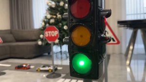 Марк ловит преступника на полицейской машине! Отличная история для детей