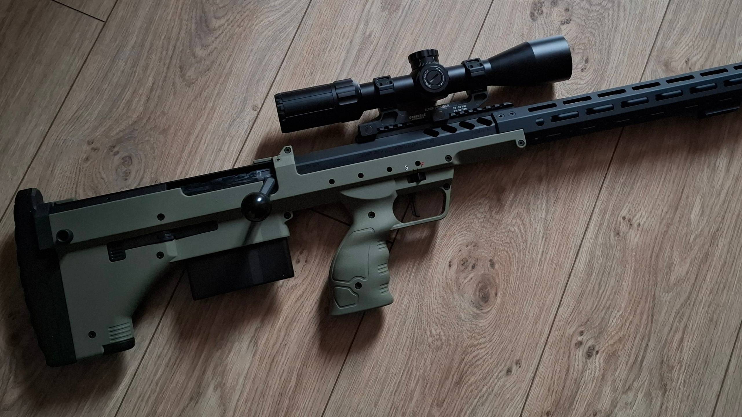 Silverback SRS. Весьма достойно! смотреть онлайн