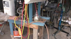 Промываем трассу и внутренний блок кондиционера #空调冲洗 #air conditioner flush