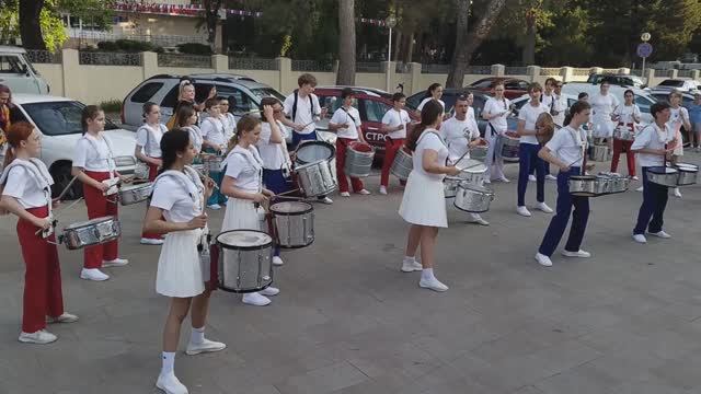 Геленджик, Вот жгут 🔥 игра БАРАБАНЩИКОВ смотреть онлайн