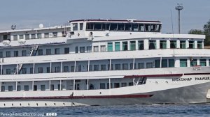 Теплоход АЛЕКСАНДР РАДИЩЕВ