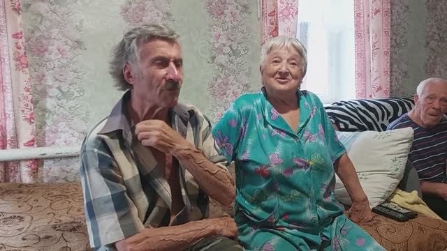 Дружной компанией у Олеси Андреевны. смотреть онлайн