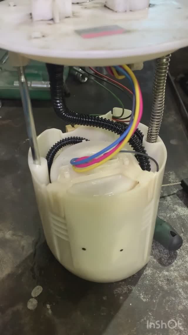 Фильтр топливный Lexus RX350
GGL25