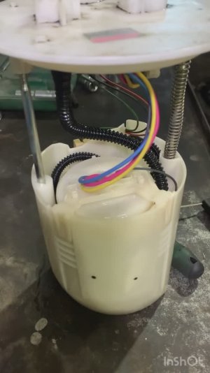 Фильтр топливный Lexus RX350
GGL25