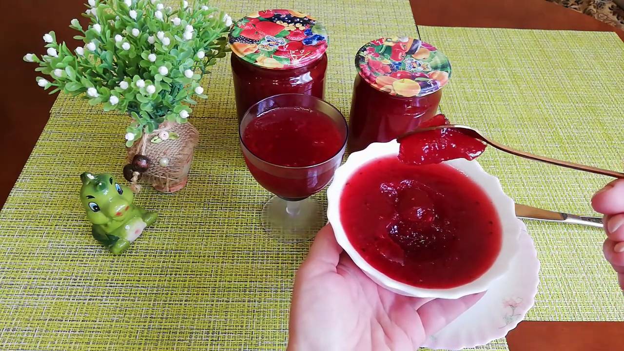 густой джем (желе) из красной и белой смородины который не растекается.