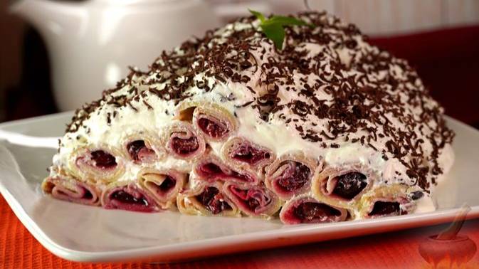 В каждом блине - сказка. БЛИННЫЙ ТОРТ С ВИШНЕЙ