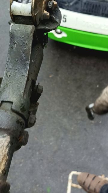 Угольки на тролебусе дольше не стачиваются и мягче