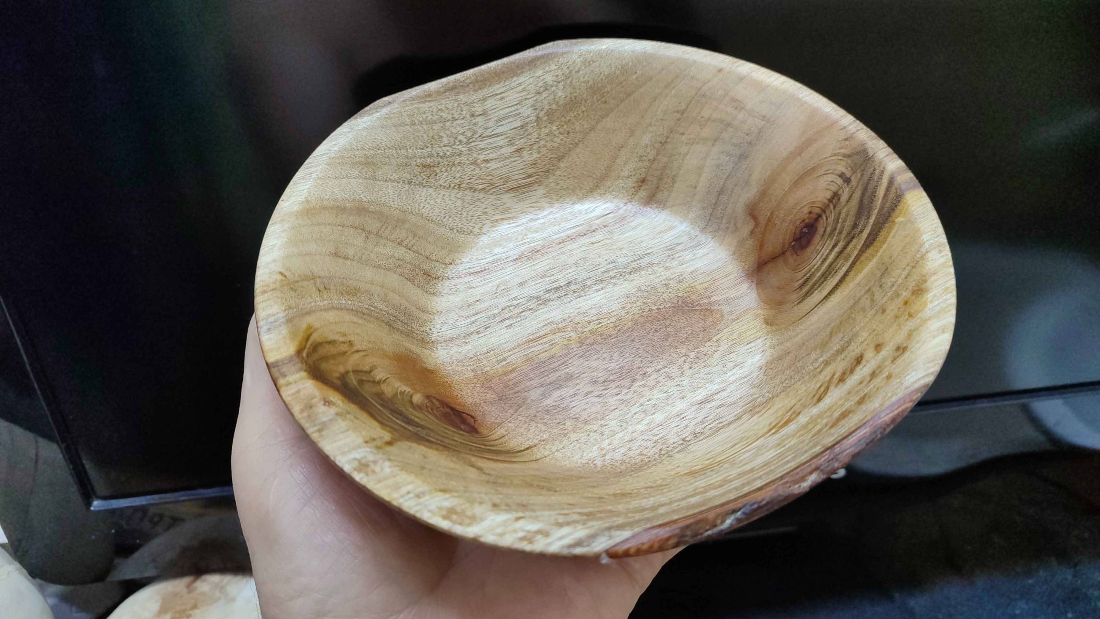 Фруктовая тарелка из камфорного лавра, процесс изготовления. смотреть онлайн