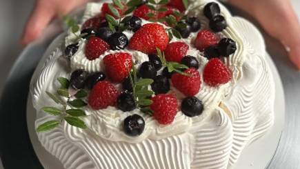 Лайфхаки для идеальной Павловой от Надежды Голубцовой смотреть онлайн