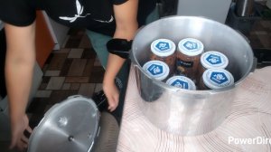 Деревенская жизнь / у нас холодно / хорошо, что есть личный повар / забрали ещё цыплят.