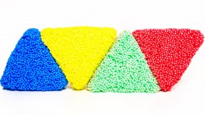 Снова будем УЧИТЬ ЦВЕТА и ОТКРЫВАТЬ СЮРПРИЗЫ из ШАРИКОВОГО ПЛАСТИЛИНА