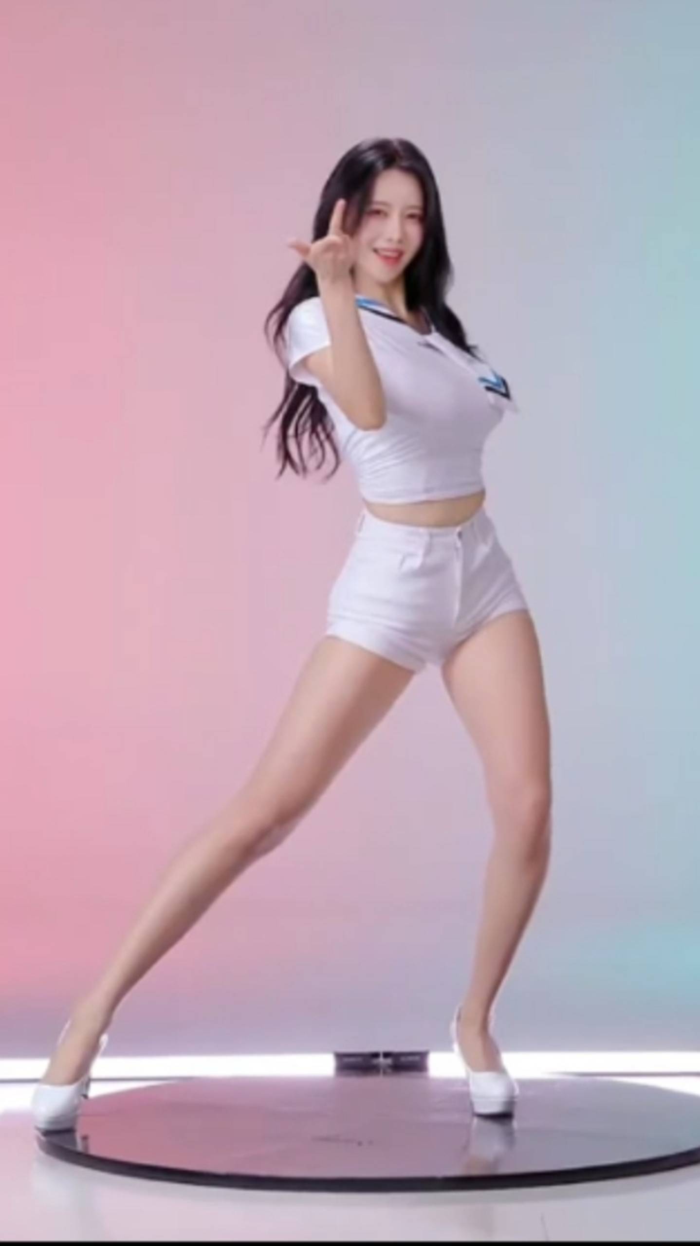 Девушка 💐 Танцы смотреть онлайн