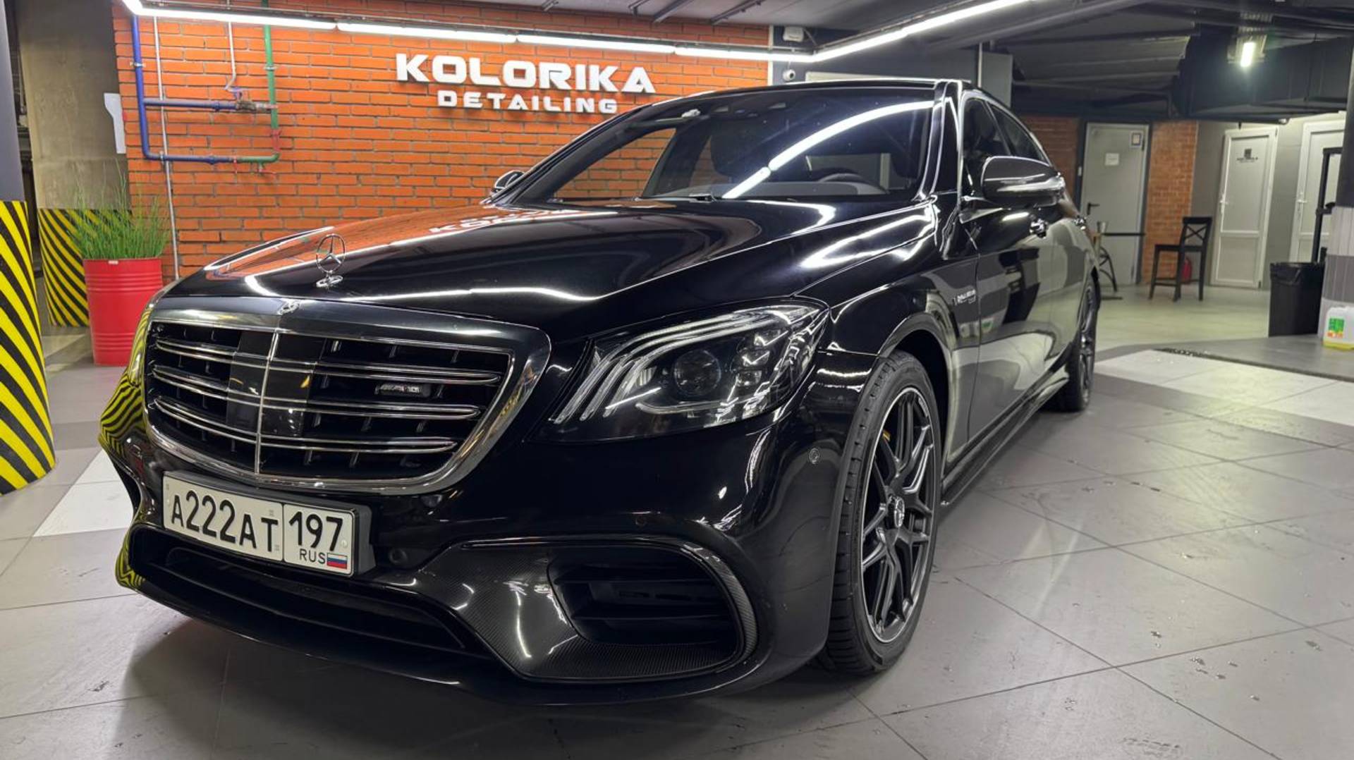 Mercedes-Benz W222 63 AMG смотреть онлайн