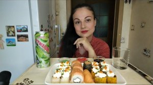 Мукбанг🍱Роллы🤤Отмечаю 2000 подписчиков на Ютубе, спасибо всем что подписывайтесь на мой канал! 🥰