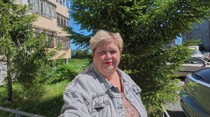 Дачные дела/ разровняли землю , обработали клубнику , приготовила обед/