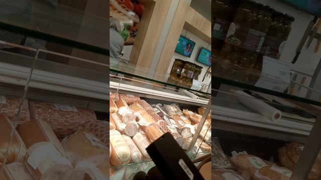 ЧЕЛЕНЖ ЕМ ТОЛЬКО КРАСНОЕ смотреть онлайн