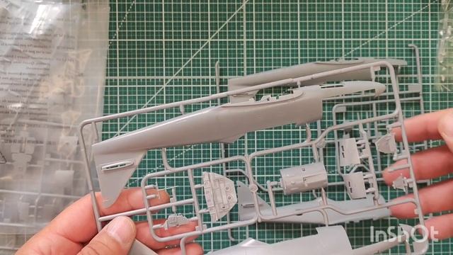 №243 Обзор модели самолёта Messerschmitt Me 262 A-1a/U2(V056) HobbyBoss 1/48+сравнение с Tamiya.mp4 смотреть онлайн