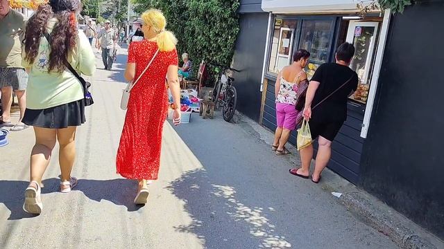 ЦЕНЫ в АЛУШТЕ. СКОЛЬКО СТОИТ ОТДЫХ В КРЫМУ? РЫНОК. СЛАВЯНСКИЙ БАЗАР. ПОКАЗЫВАЕТ МЕСТНАЯ КАК ЕСТЬ смотреть онлайн