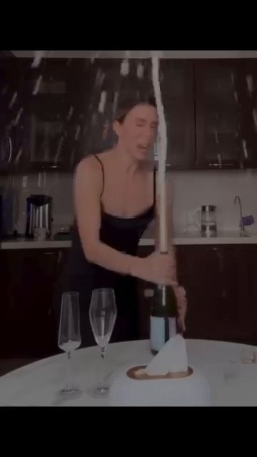 Когда слишком долго целовались и она схватилась за штурвал