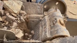 Строительство, дробление щебёнки