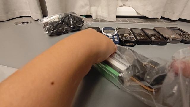 распаковка посылки телефонов с Авито