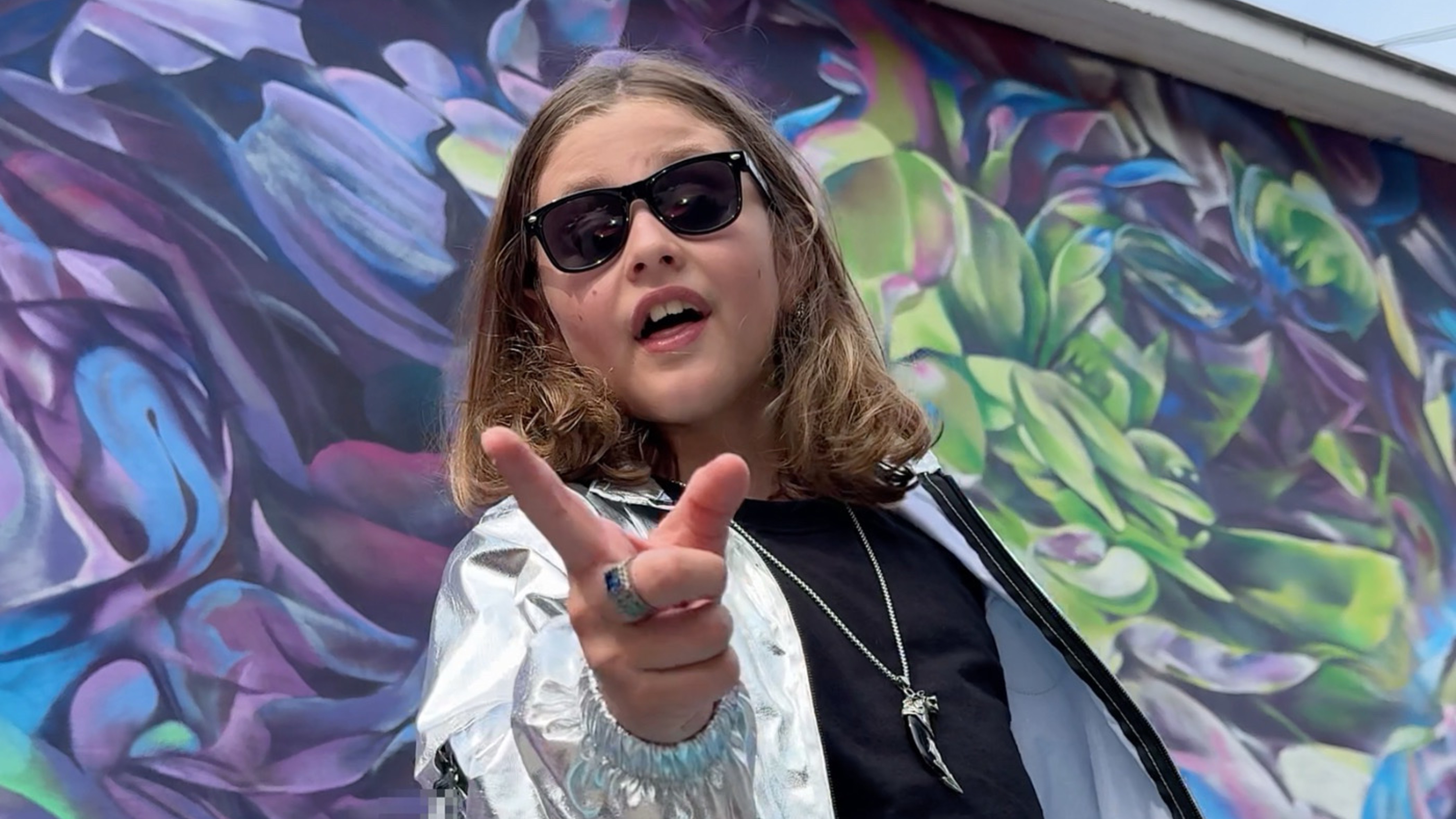 Майкл Топ «СУПЕРСИЛА» .
Michael Top “SUPERPOWER”.