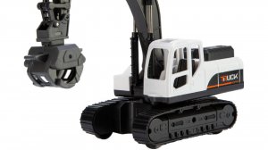 модели   экскаватора и трактора