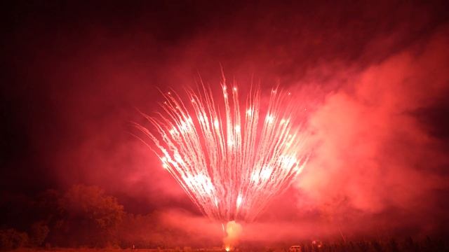 TK-KLS180 180 залпов 0,8" RED HEART смотреть онлайн