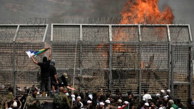 Что известно о ситуации в сирийском Эс-Сувейде после столкновений. смотреть онлайн