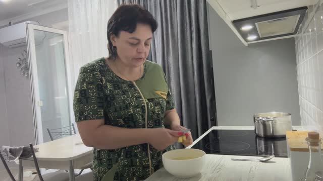 суп из АРМАТУРЫ__я им ДОВОЛЬНА__сестра МНЕ В ПОМОЩЬ смотреть онлайн