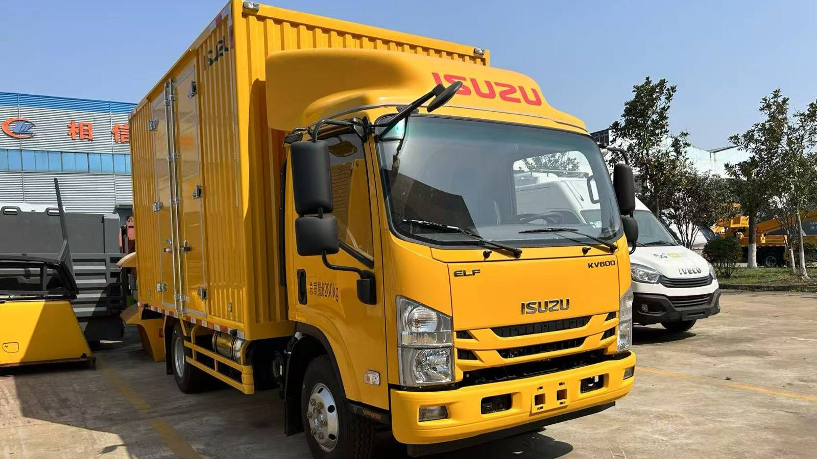 Isuzu Elf KV 600 фургон смотреть онлайн