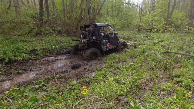 Прототип и квадроцикл, едем в болото смотреть онлайн