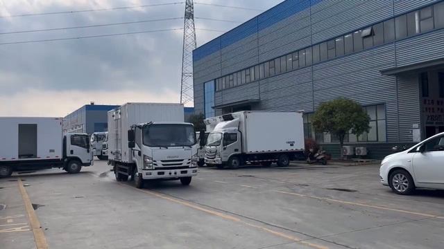 Промтоварные и изотермические фургоны Isuzu категории В и С на различных шасси. смотреть онлайн