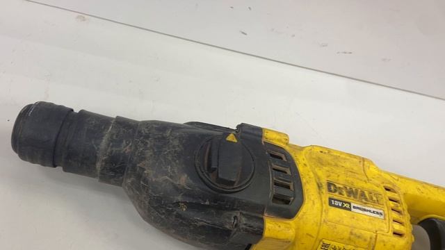 Перфоратор аккумуляторный DeWalt Dch133.