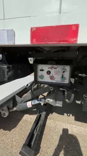 Работа гидроборта Isuzu смотреть онлайн